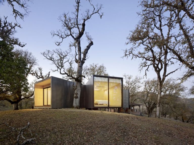 A Special Private Retreat Built Around Old Oak Trees