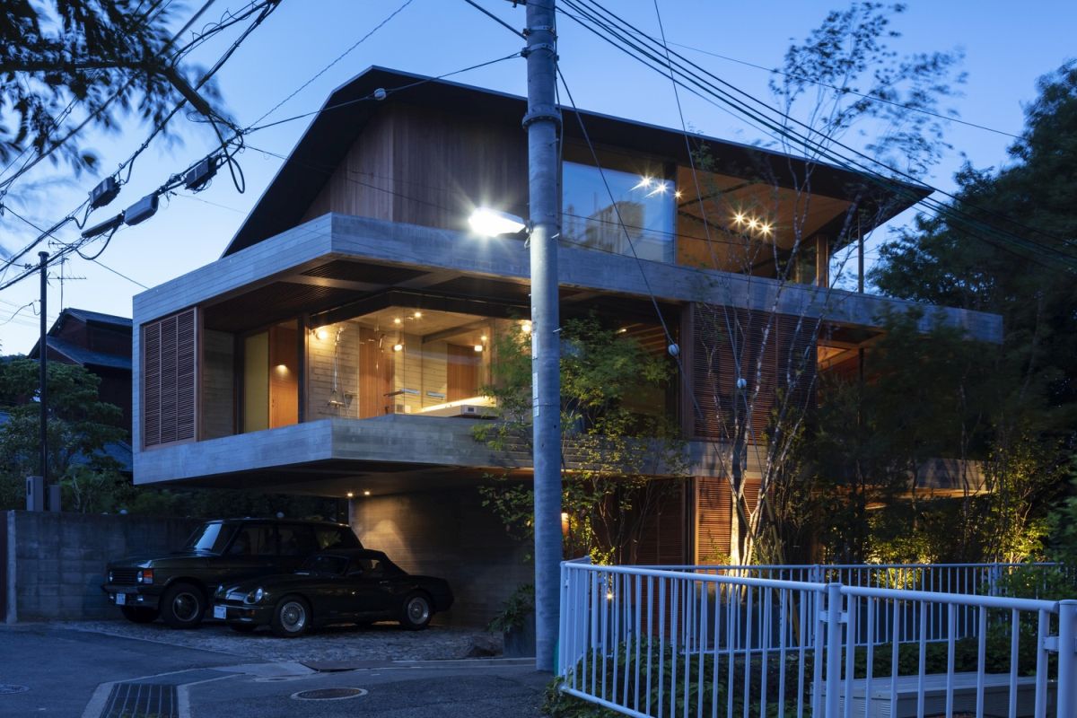 The cantilevered sections give the house a dynamic and modern appearance