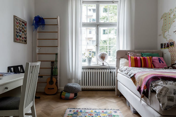 simple Scandinavian kids room