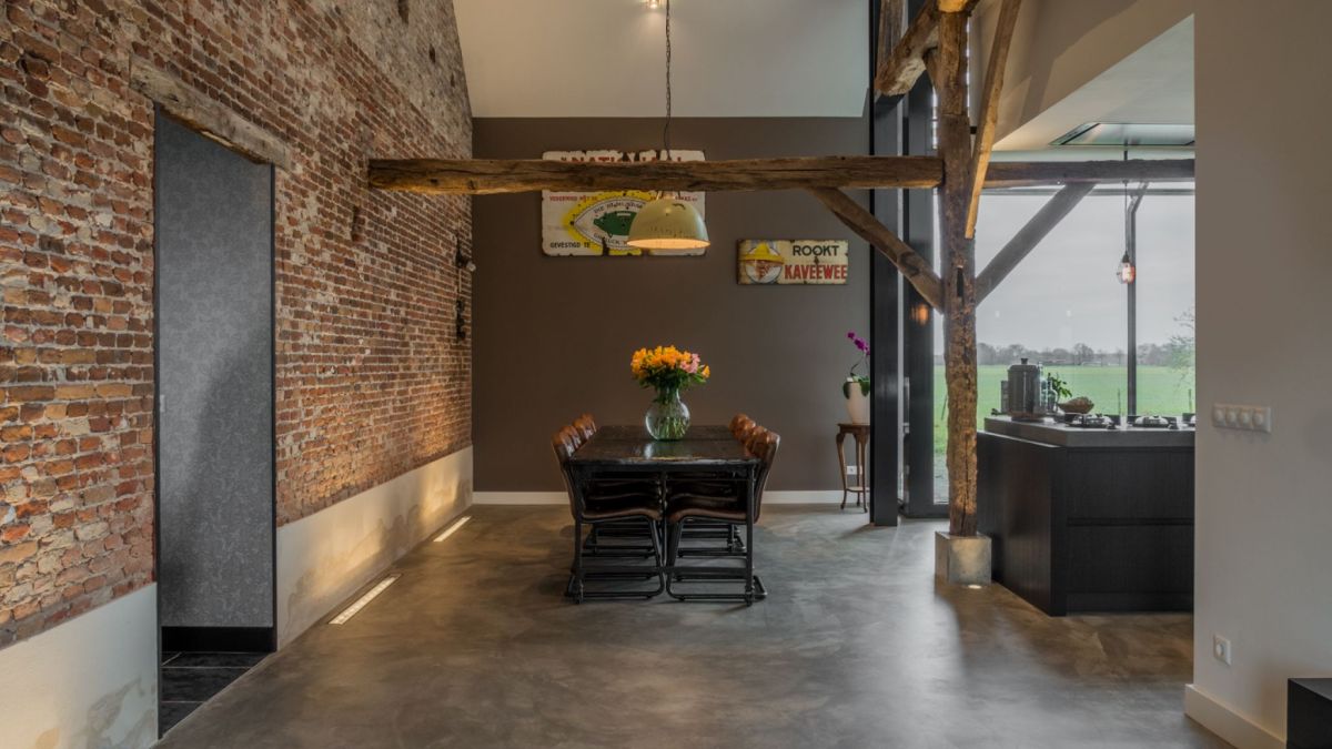 Another important feature is the original brick wall inside the house which the owners fell in love with