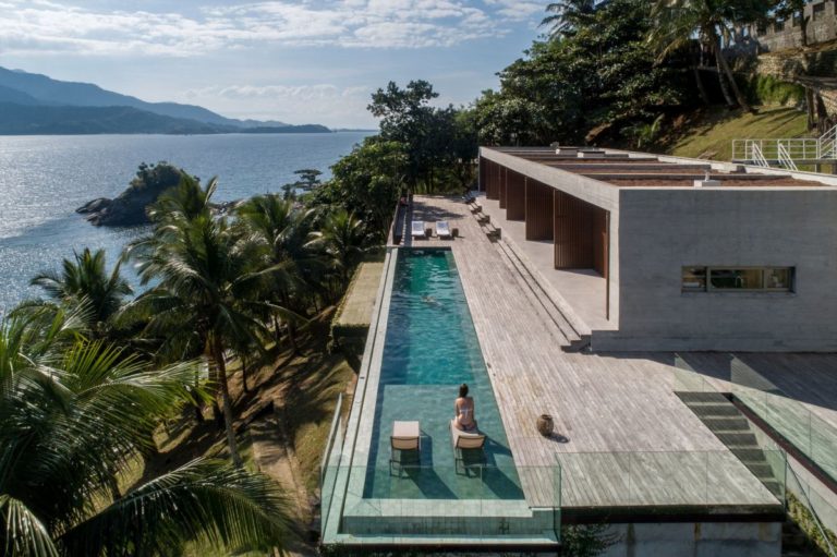 Massive House In Brazil Embraces Its Prime Seaside Location