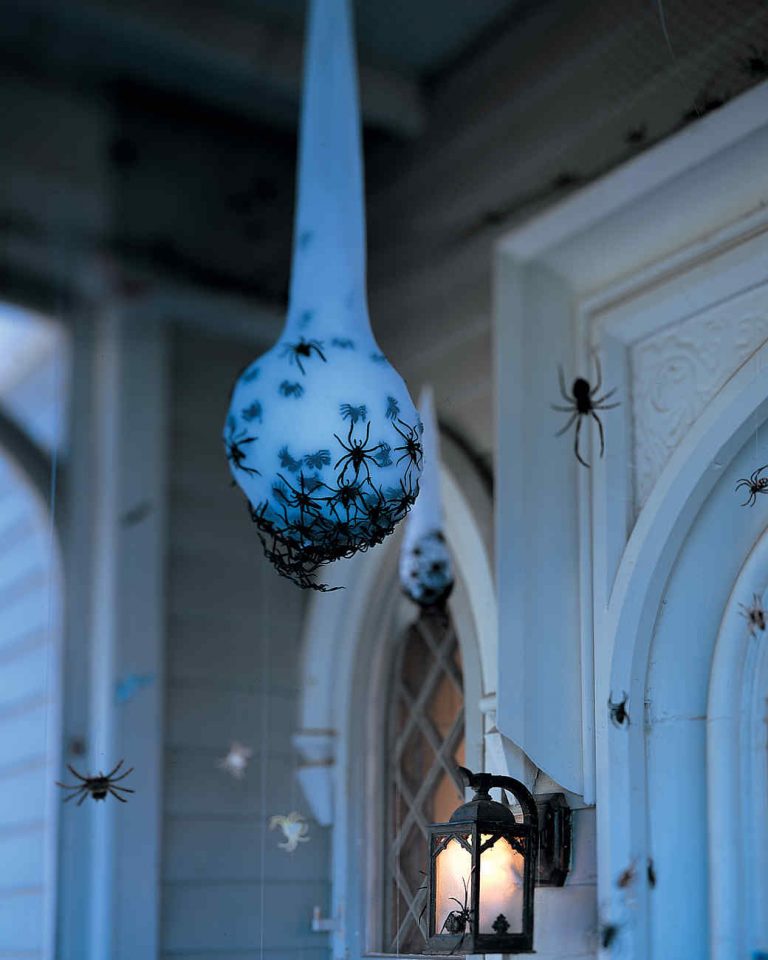Scary Halloween Decorations That’ll Give You The Jitters